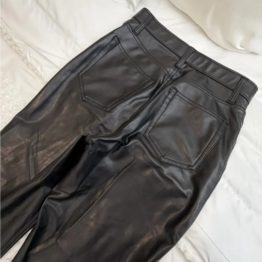 Abercrombie & Fitch Curve Love Vegan Leather 90s Straight Pant Black Size 27 - Picture 5 of 9